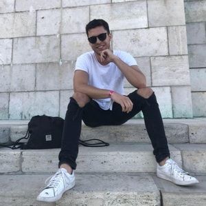 Meet your Posher, Tamás